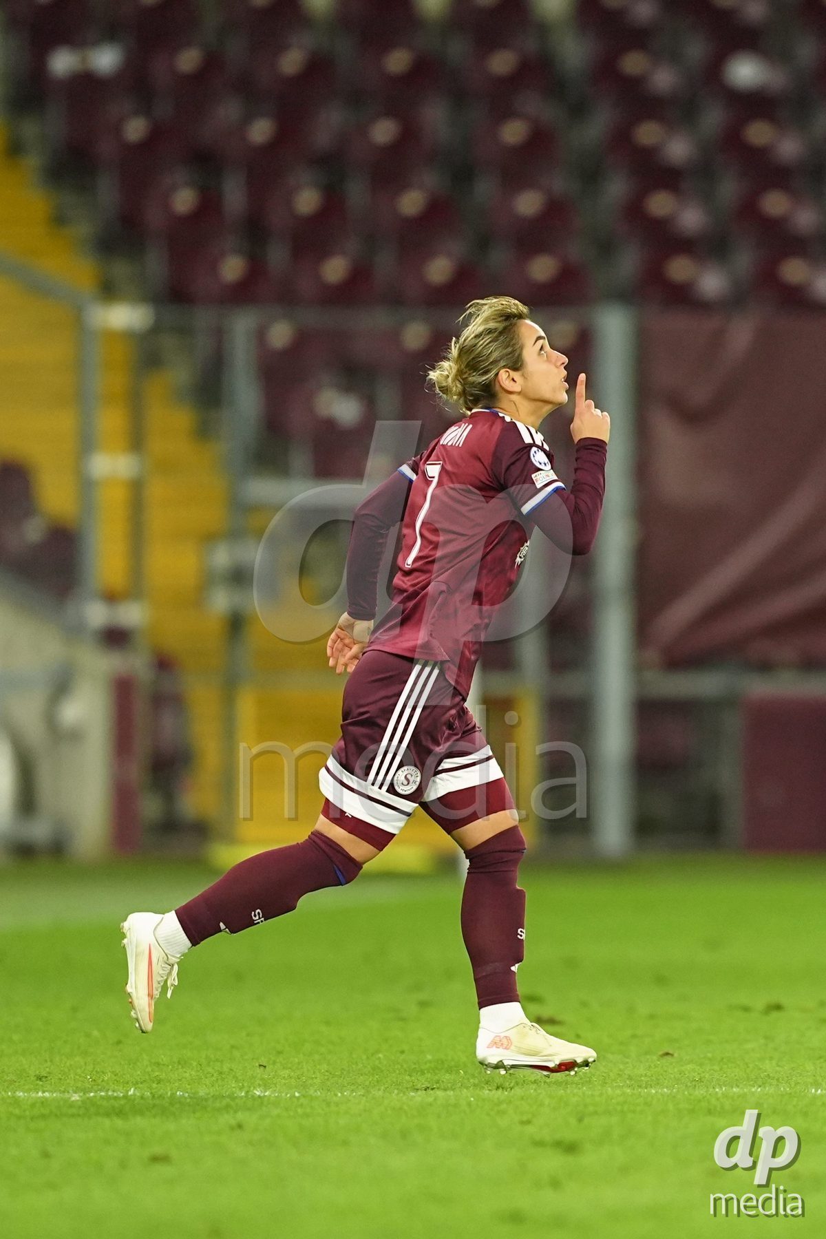 GENEVA, SWITZERLAND - OCTOBER 28: Natasha Andonova of Servette FC Chenois Feminin after substitution during the UEFA Women's Champions League match between Servette FC Chenois Feminin and OH Leuven at Stade de Geneve on October 28, 2026 in Geneva, Switzerland.