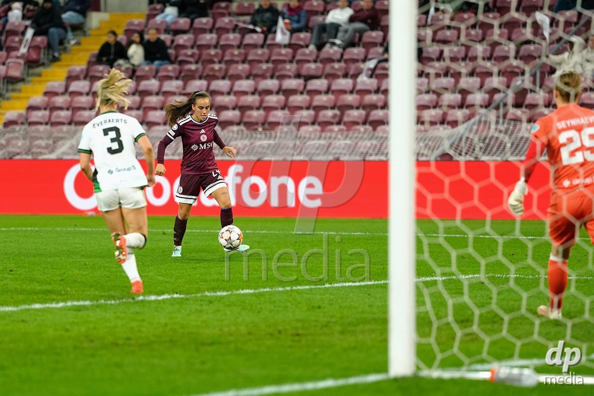 GENEVA, SWITZERLAND - OCTOBER 28: Joana Marchao of Servette FC Chenois Feminin scoring the fifth goal during the UEFA Women's Champions League match between Servette FC Chenois Feminin and OH Leuven at Stade de Geneve on October 28, 2026 in Geneva, Switzerland.