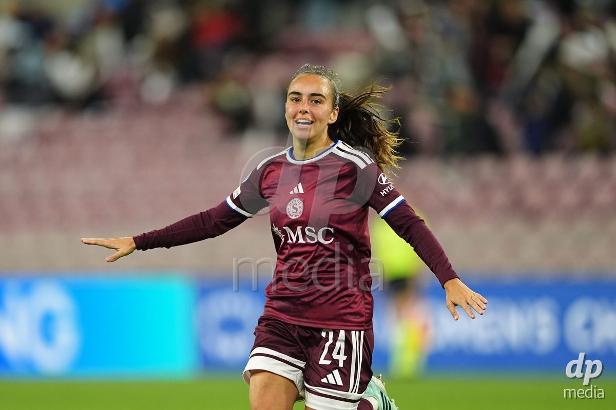 GENEVA, SWITZERLAND - OCTOBER 28: Joana Marchao of Servette FC Chenois Feminin celebrates her goal during the UEFA Women's Champions League match between Servette FC Chenois Feminin and OH Leuven at Stade de Geneve on October 28, 2026 in Geneva, Switzerland.
