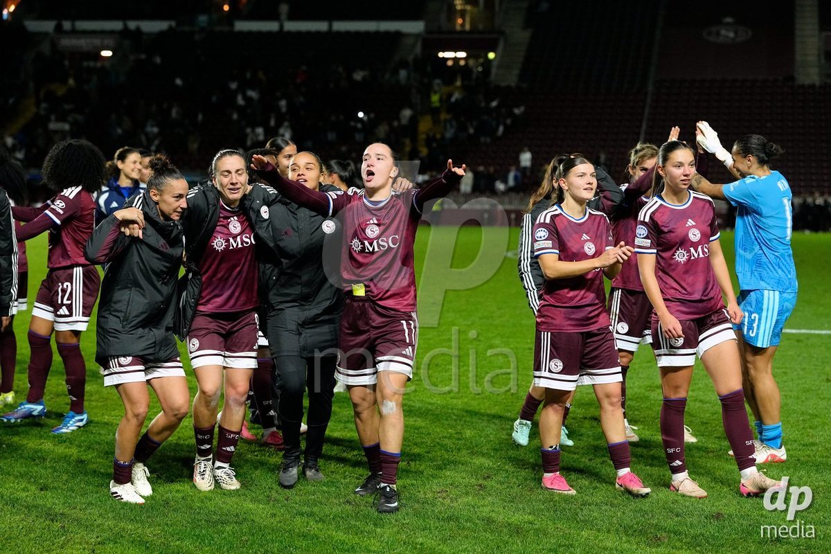 GENEVA, SWITZERLAND - OCTOBER 28: Gloria Marinelli, Magdalena Sobal, Paula Serrano, Lea Sergeant-Huet, Goalkeeper Manon Le Page, Chiara Wallin and Noemie Carage of Servette FC Chenois Feminin after the UEFA Women's Champions League match between Servette FC Chenois Feminin and OH Leuven at Stade de Geneve on October 28, 2026 in Geneva, Switzerland.