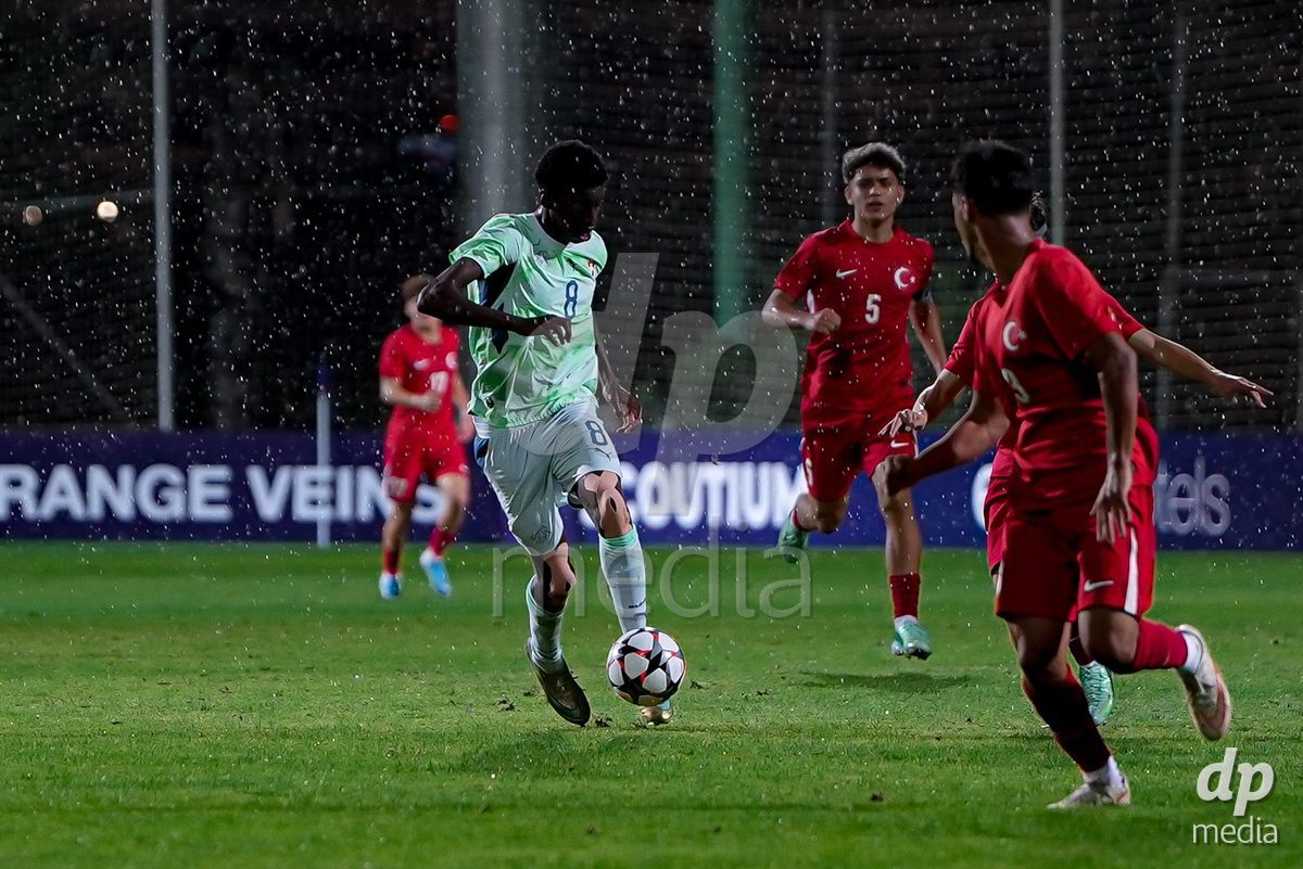 SIDE, TURKIYE - OCTOBER 28: Emele Habib Frank Uchendu of Switzerland controls the ball during the International Friendly match between Switzerland and Turkiye at Emirhan Sport Complex on October 28, 2026 in Side, Turkiye.