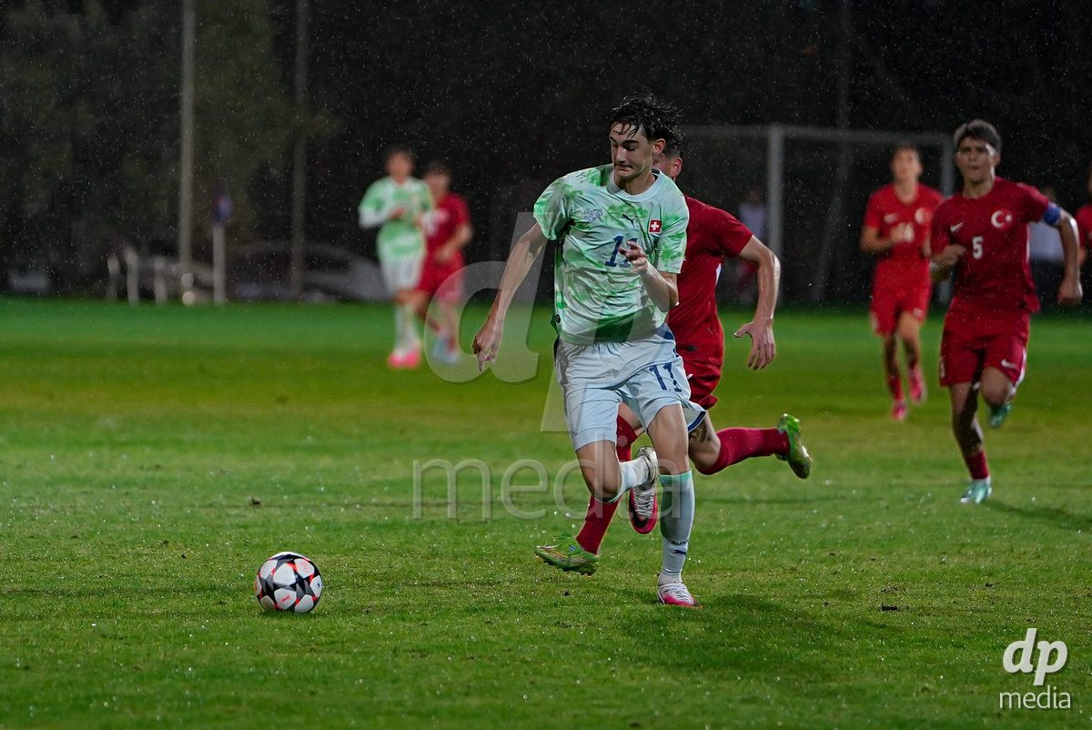 SIDE, TURKIYE - OCTOBER 28: Schmidt Nolan of Switzerland controls the ball during the International Friendly match between Switzerland and Turkiye at Emirhan Sport Complex on October 28, 2026 in Side, Turkiye.