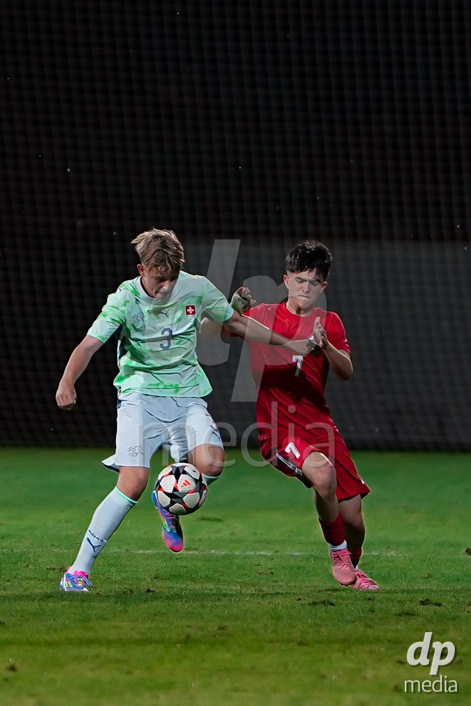 SIDE, TURKIYE - OCTOBER 28: Metzger Jaron of Switzerland battles for the ball during the International Friendly match between Switzerland and Turkiye at Emirhan Sport Complex on October 28, 2026 in Side, Turkiye.