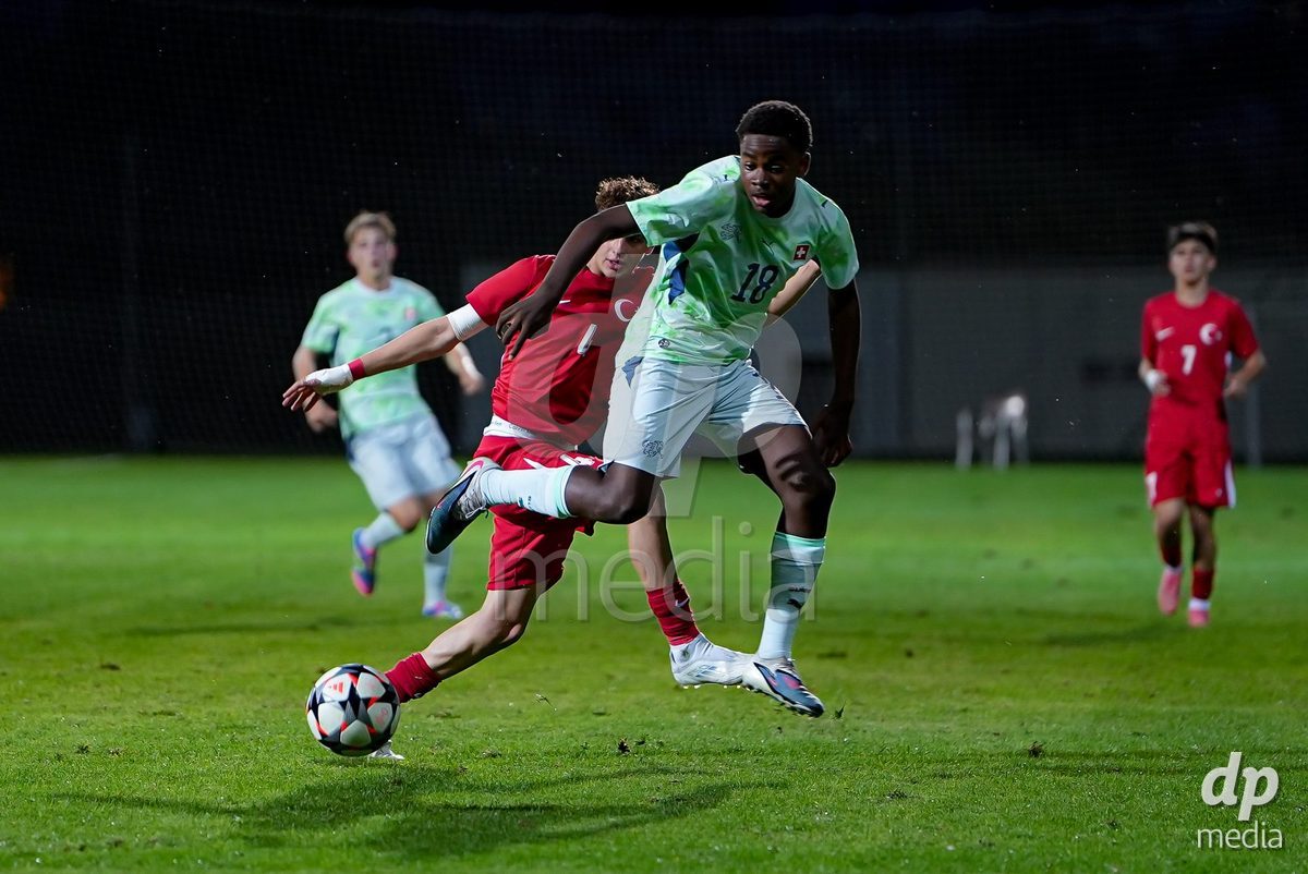 SIDE, TURKIYE - OCTOBER 28: Ekoh Aaron Andy of Switzerland battles for the ball during the International Friendly match between Switzerland and Turkiye at Emirhan Sport Complex on October 28, 2026 in Side, Turkiye.