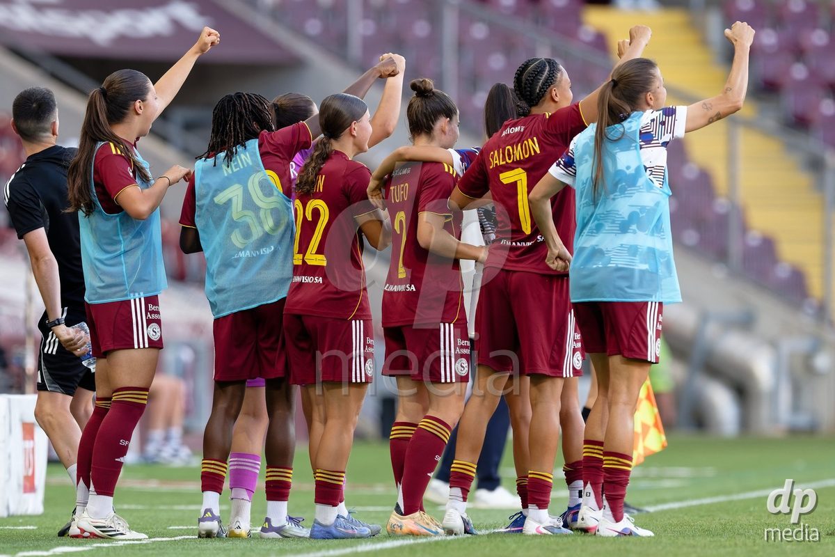 Geneva, Switzerland - May 29 : during the AWSL Final Second Leg match between Servette FC Chenois Feminin  and BSC YB Frauen  at Stade de Geneve on May 29 , 2026 in Geneva, Switzerland.