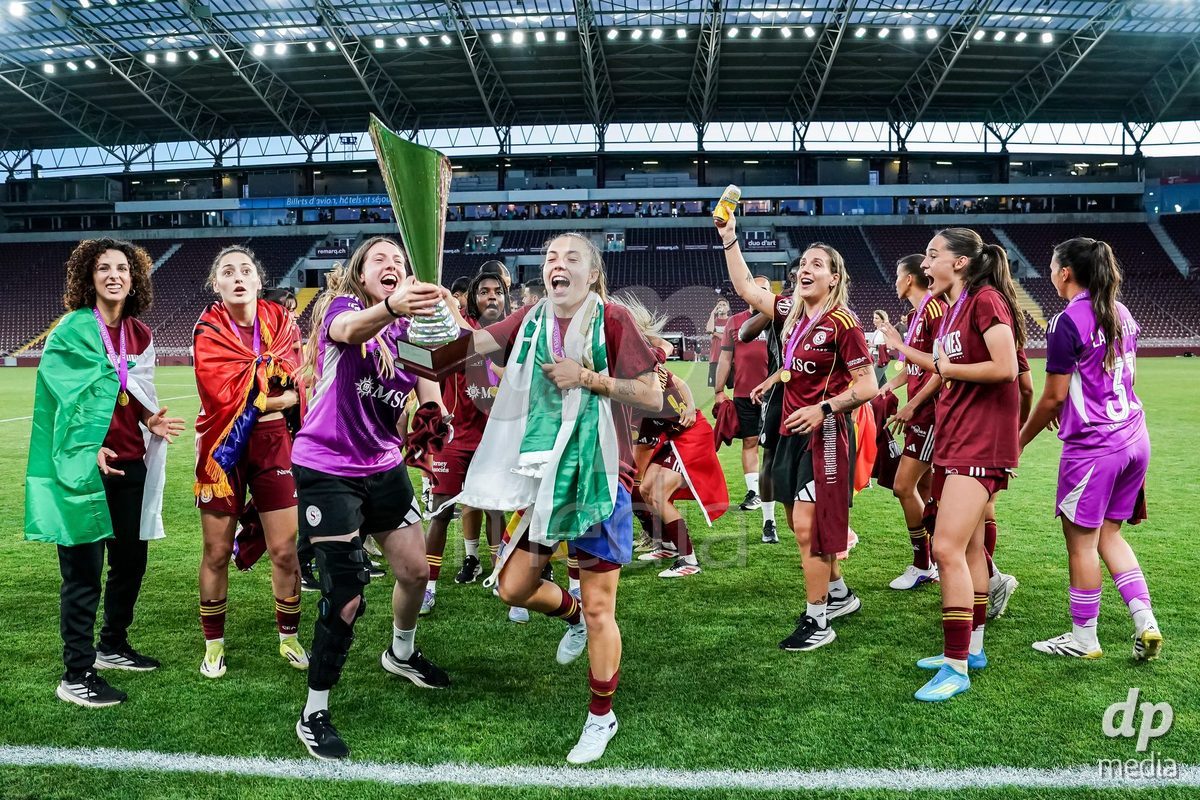 GENEVA, SWITZERLAND - MAY 29: Celebration of team Servette after winning the Final of the AXA Women's Super League match between Servette FC Chenois Feminin and BSC YB Frauen at Stade de Geneve on May 29, 2026 in Geneva, Switzerland.