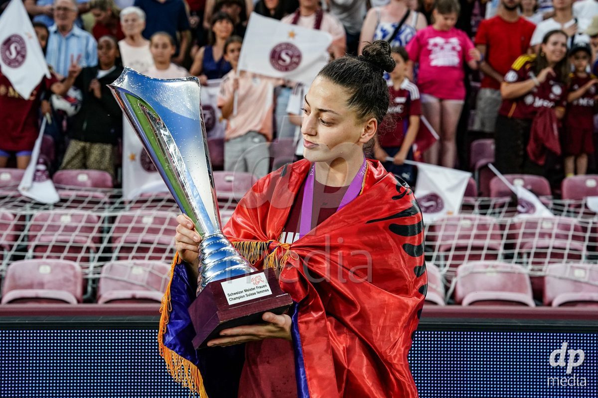 GENEVA, SWITZERLAND - MAY 29: Celebration of team Servette after winning the Final of the AXA Women's Super League match between Servette FC Chenois Feminin and BSC YB Frauen at Stade de Geneve on May 29, 2026 in Geneva, Switzerland.