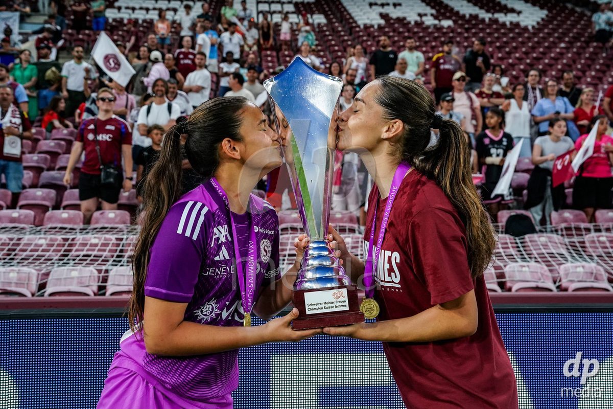 GENEVA, SWITZERLAND - MAY 29: Celebration of team Servette after winning the Final of the AXA Women's Super League match between Servette FC Chenois Feminin and BSC YB Frauen at Stade de Geneve on May 29, 2026 in Geneva, Switzerland.