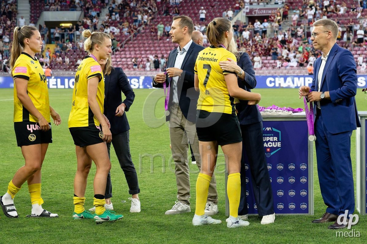 Geneva, Switzerland - May 29 : Athena Marie Kuehn of BSC YB Frauen receives the medal during the AWSL Final Second Leg match between Servette FC Chenois Feminin  and BSC YB Frauen  at Stade de Geneve on May 29 , 2026 in Geneva, Switzerland.