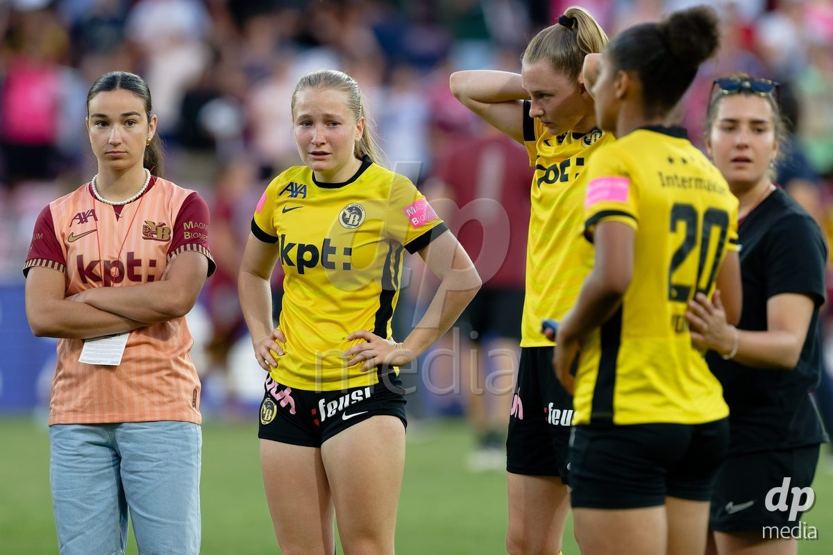 Geneva, Switzerland - May 29 : Noa Linn Munger of BSC YB Frauen Tiffany Vonnez of BSC YB Frauen look dejected   after losing the final during the AWSL Final Second Leg match between Servette FC Chenois Feminin  and BSC YB Frauen  at Stade de Geneve on May 29 , 2026 in Geneva, Switzerland.