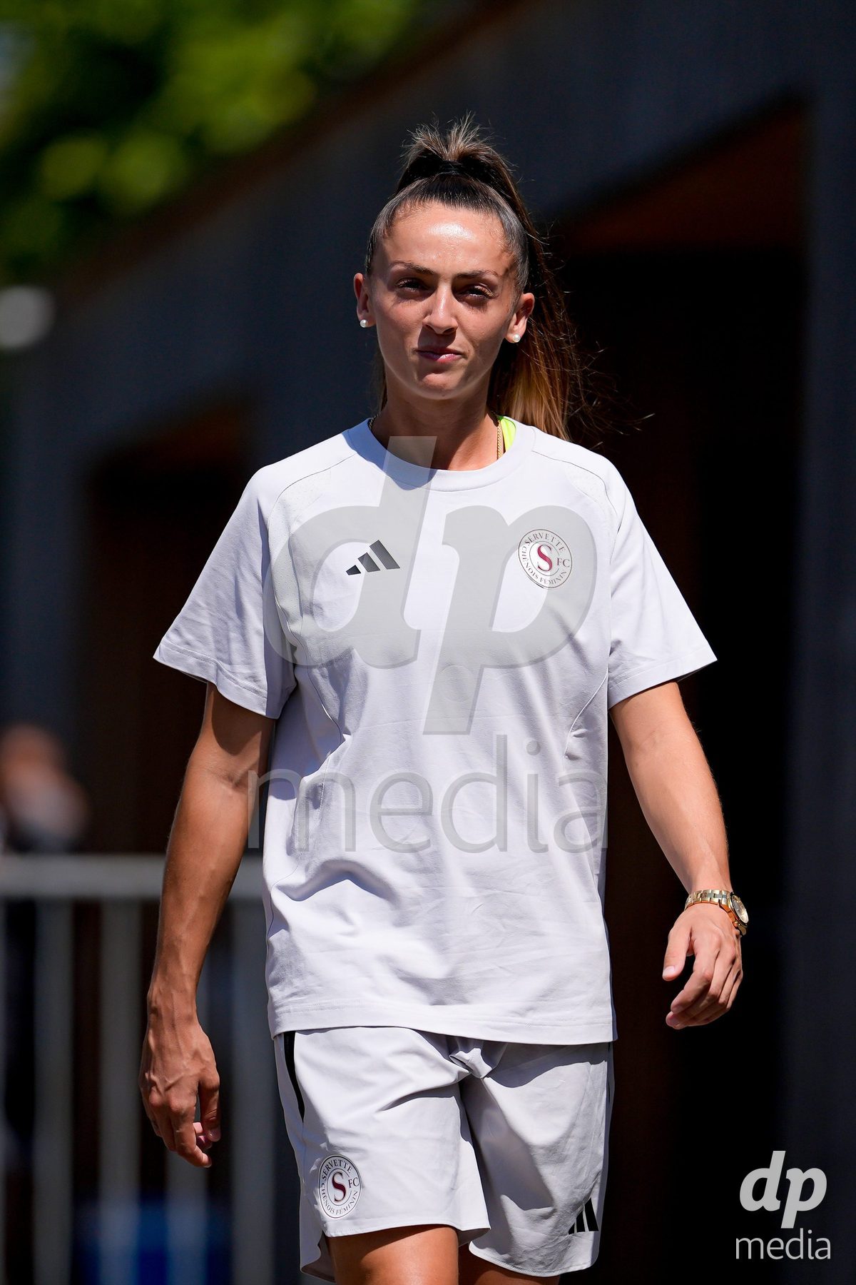 Switzerland: AXA Womens Super League 2026/27, Servette FC Chenois Feminin vs FC Aarau Frauen - Stade des Trois-Chene, Chene-Bourg: Players of Servette FC Chenois Feminin arrival