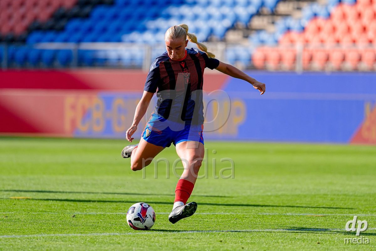 Switzerland: AXA Womens Super League 2026/27, FC Basel 1893 vs BSC YB Frauen - St. Jakob-Park, Basel: Anna Krog (9 FC Basel 1893) warming up