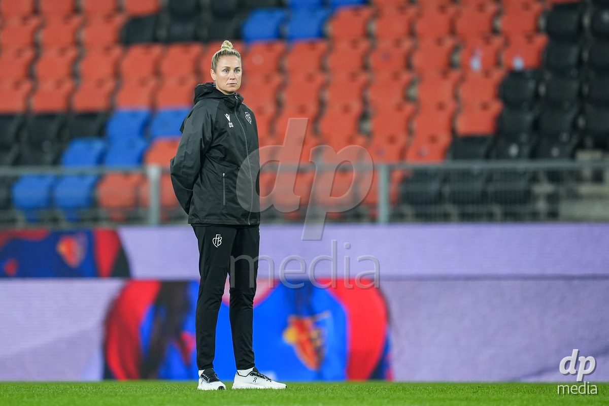 BASEL, SWITZERLAND - OCTOBER 30: Danique Stein, Head Coach of FC Basel 1893 looks on during the AXA Women's Super League match between FC Basel 1893 and FC Zurich at St. Jakob-Park on October 30, 2026 in Basel, Switzerland.  (Photo by Daniela Porcelli/DP Media)