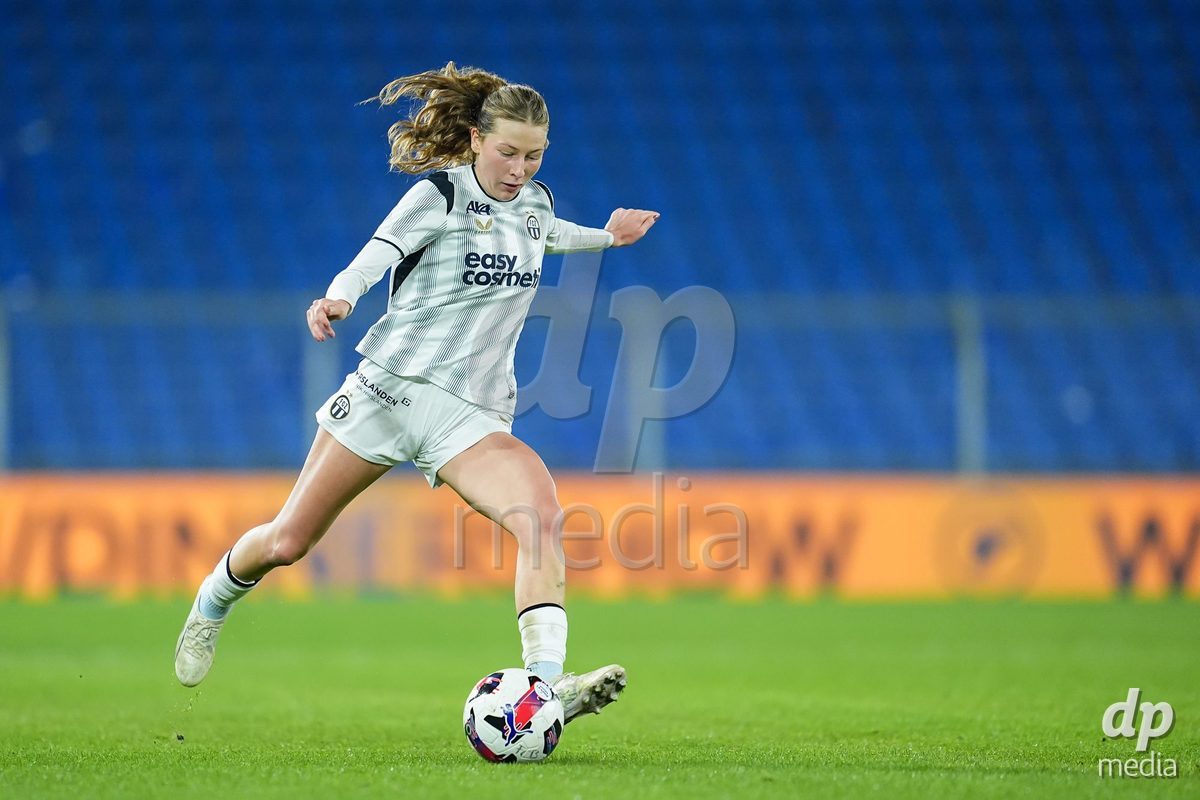 BASEL, SWITZERLAND - OCTOBER 30: Marlene Wild of FC Zurich shoots the ball during the AXA Women's Super League match between FC Basel 1893 and FC Zurich at St. Jakob-Park on October 30, 2026 in Basel, Switzerland.  (Photo by Daniela Porcelli/DP Media)