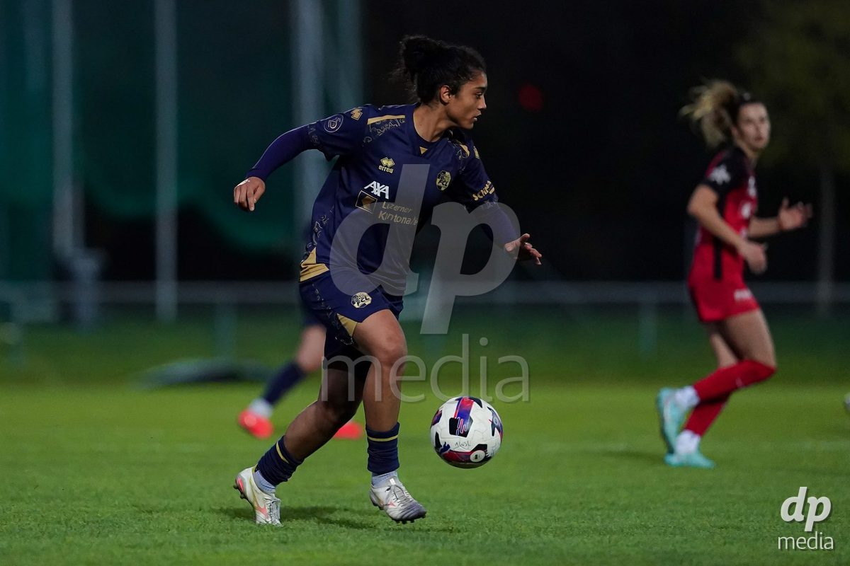 LUZERN, SWITZERLAND - OCTOBER 31: Aldiana Amuchie of FC Luzern controls the ball during the AXA Women's Super League match between FC Luzern and FC Aarau Frauen at Hubelmatt on October 31, 2026 in Luzern, Switzerland.