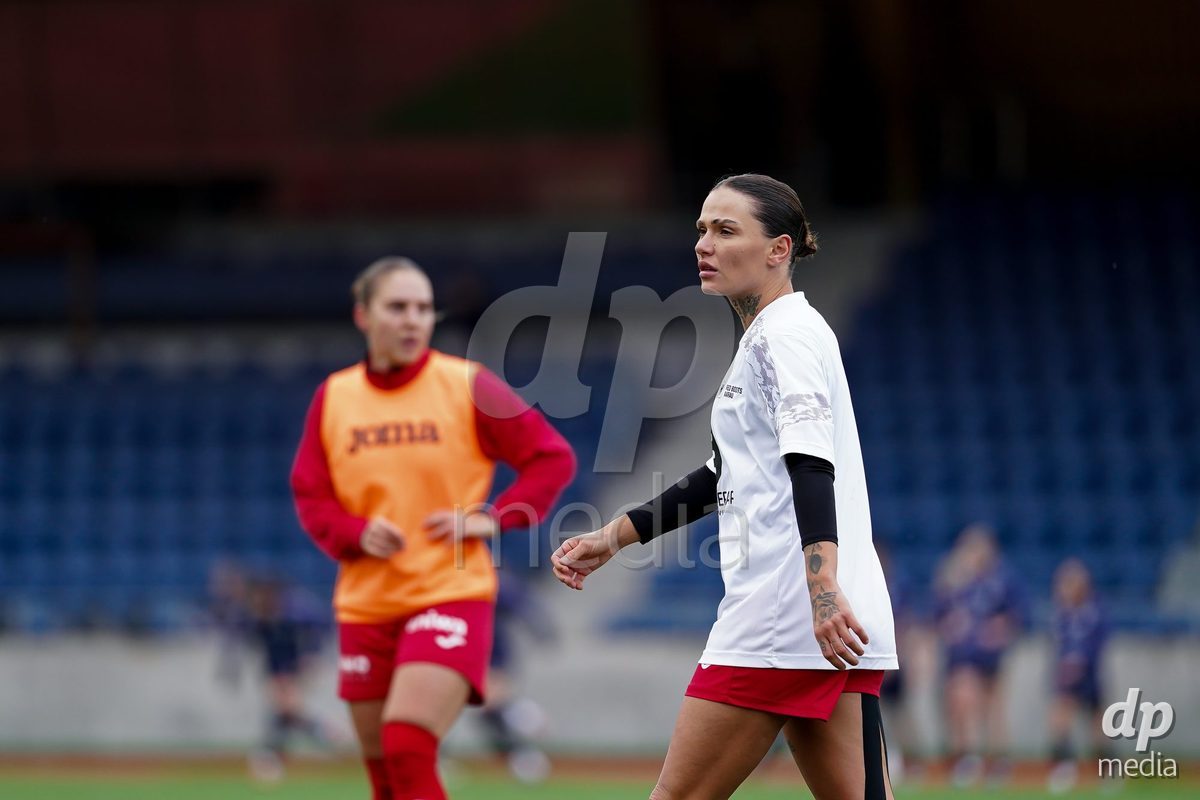 LUZERN, SWITZERLAND - OCTOBER 31: Vanesa Hoti of FC Aarau Frauen warming up during the AXA Women's Super League match between FC Luzern and FC Aarau Frauen at Hubelmatt on October 31, 2026 in Luzern, Switzerland.