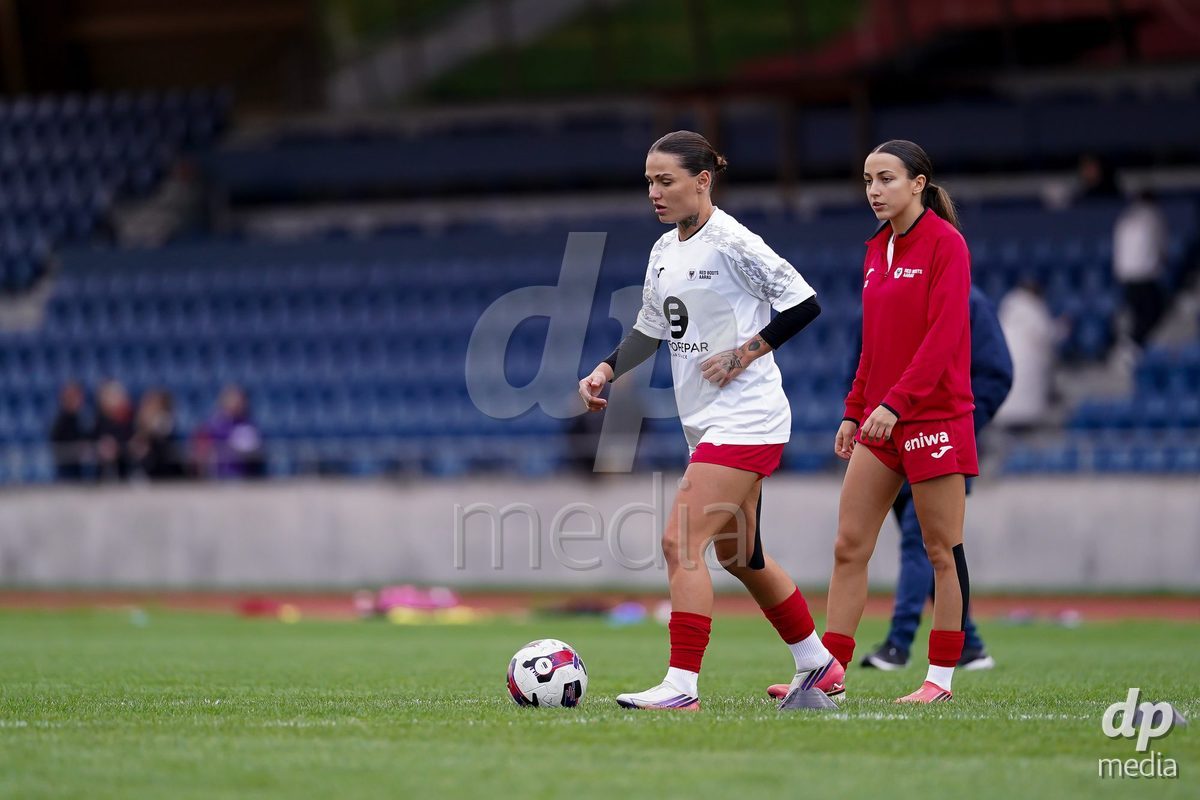 LUZERN, SWITZERLAND - OCTOBER 31: Vanesa Hoti of FC Aarau Frauen warming up during the AXA Women's Super League match between FC Luzern and FC Aarau Frauen at Hubelmatt on October 31, 2026 in Luzern, Switzerland.