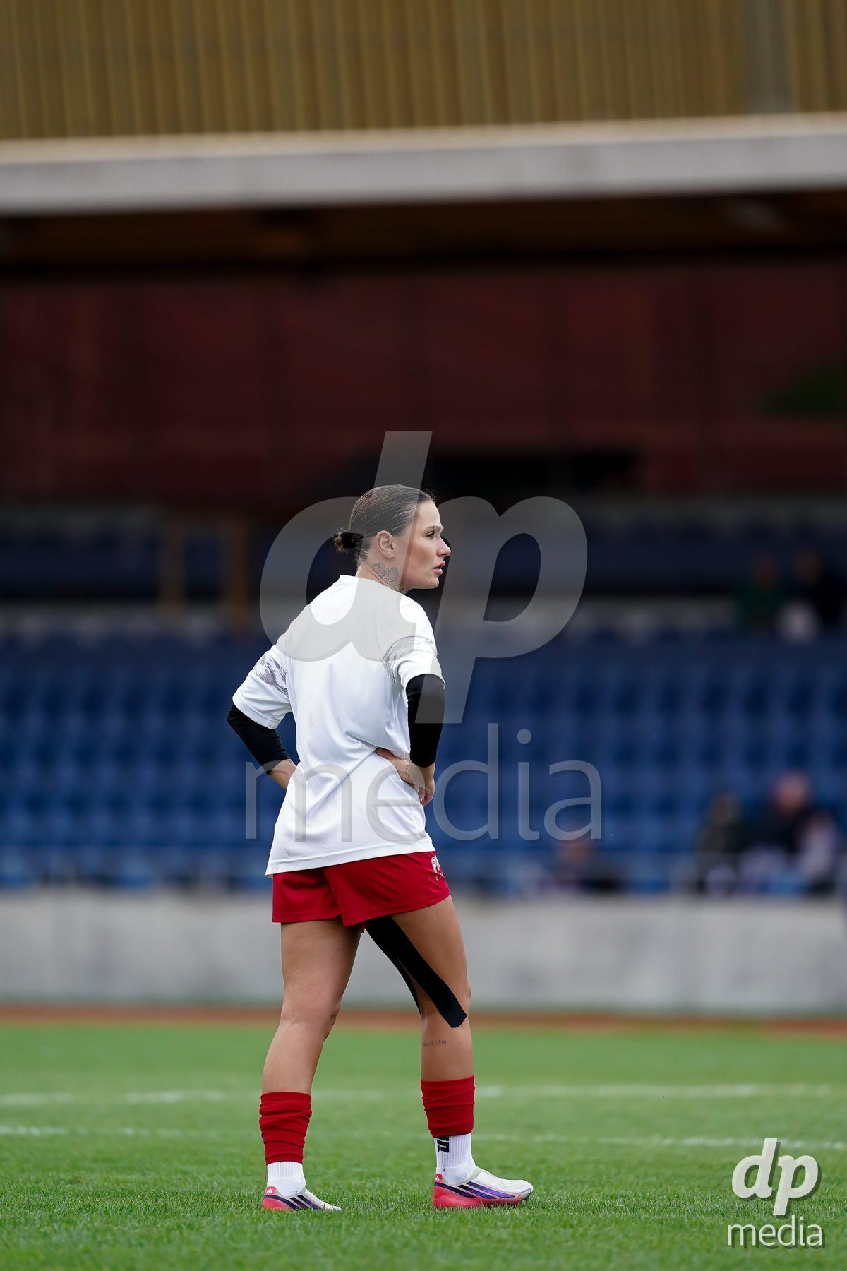 LUZERN, SWITZERLAND - OCTOBER 31: Vanesa Hoti of FC Aarau Frauen warming up during the AXA Women's Super League match between FC Luzern and FC Aarau Frauen at Hubelmatt on October 31, 2026 in Luzern, Switzerland.