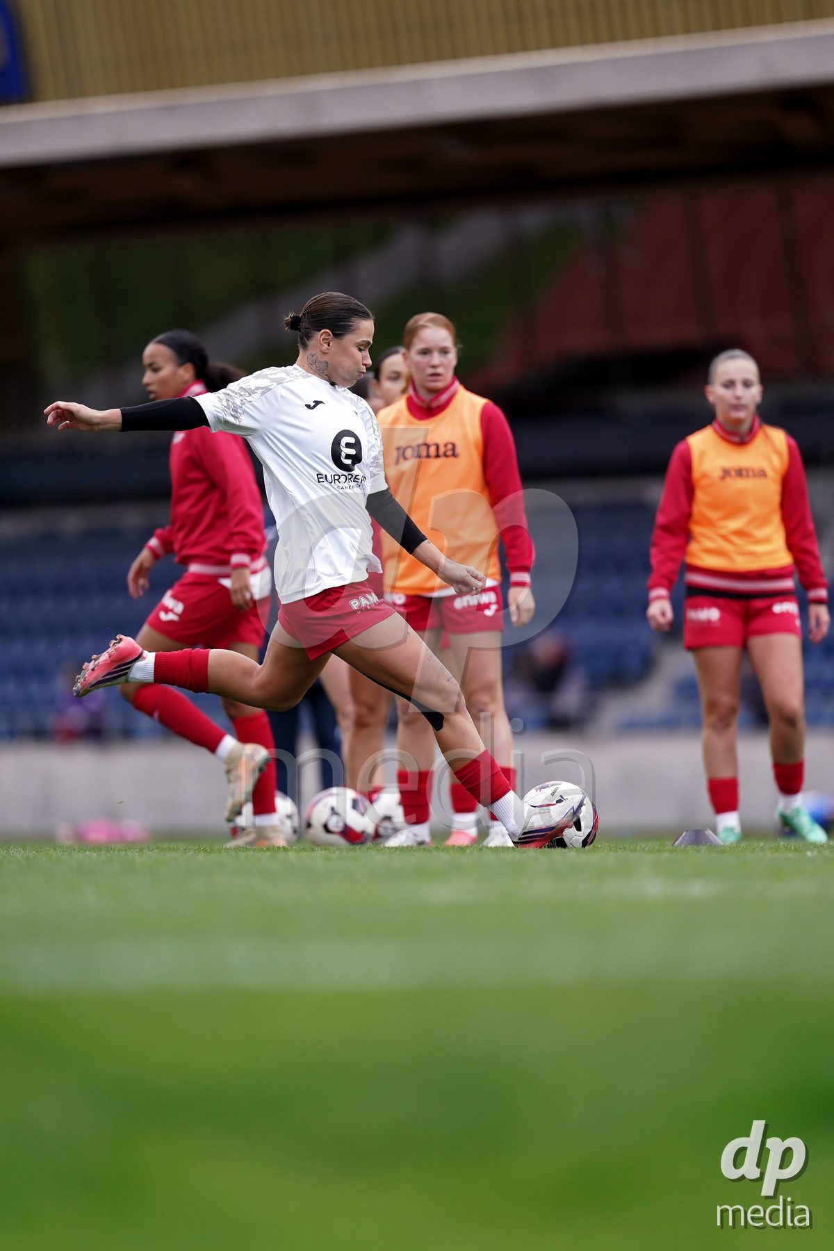 LUZERN, SWITZERLAND - OCTOBER 31: Vanesa Hoti of FC Aarau Frauen warming up during the AXA Women's Super League match between FC Luzern and FC Aarau Frauen at Hubelmatt on October 31, 2026 in Luzern, Switzerland.