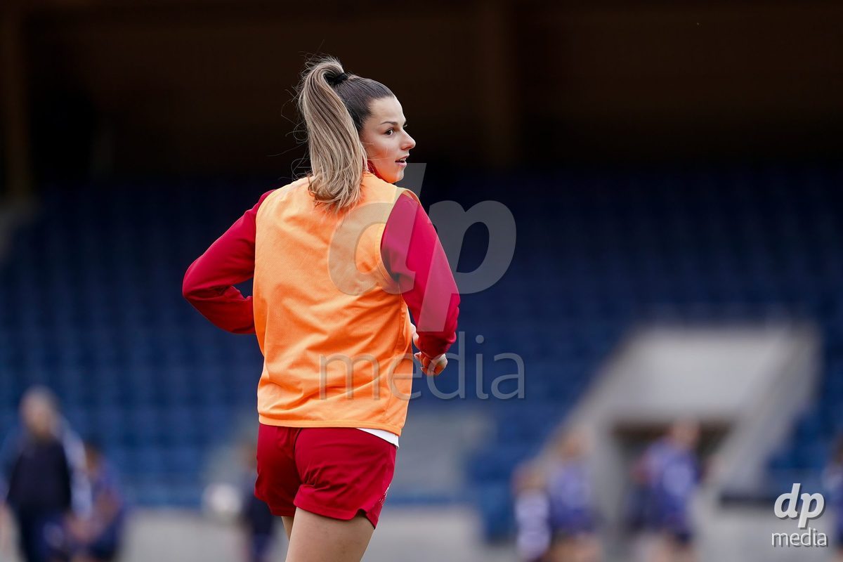 LUZERN, SWITZERLAND - OCTOBER 31: Celia Hofer of FC Aarau Frauen warming up during the AXA Women's Super League match between FC Luzern and FC Aarau Frauen at Hubelmatt on October 31, 2026 in Luzern, Switzerland.