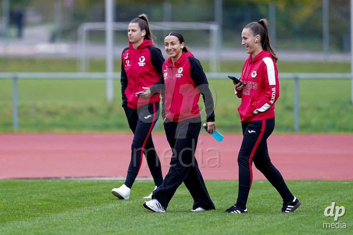 LUZERN, SWITZERLAND - OCTOBER 31: Players of  FC Aarau Frauen arrival during the AXA Women's Super League match between FC Luzern and FC Aarau Frauen at Hubelmatt on October 31, 2026 in Luzern, Switzerland.
