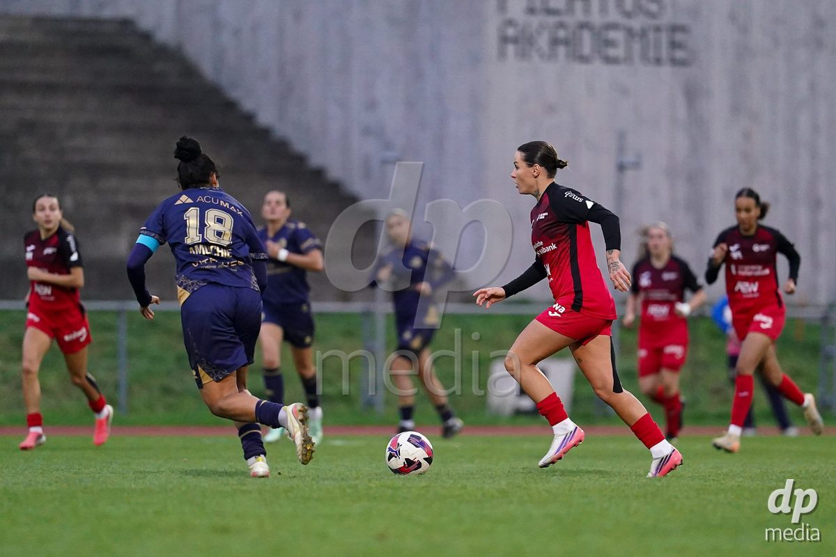 LUZERN, SWITZERLAND - OCTOBER 31: Vanesa Hoti of FC Aarau Frauen controls the ball during the AXA Women's Super League match between FC Luzern and FC Aarau Frauen at Hubelmatt on October 31, 2026 in Luzern, Switzerland.