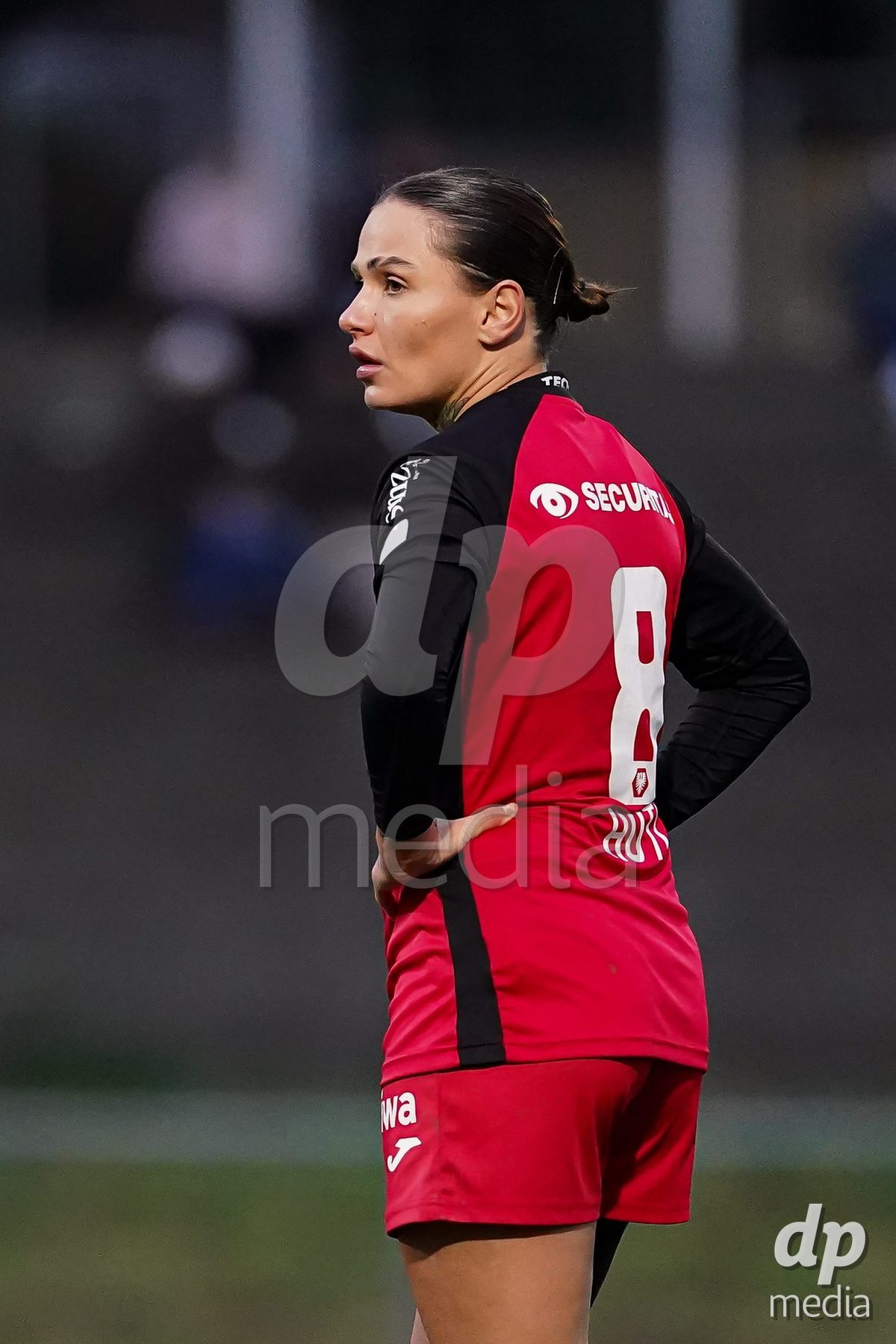 LUZERN, SWITZERLAND - OCTOBER 31: Vanesa Hoti of FC Aarau Frauen during the AXA Women's Super League match between FC Luzern and FC Aarau Frauen at Hubelmatt on October 31, 2026 in Luzern, Switzerland.